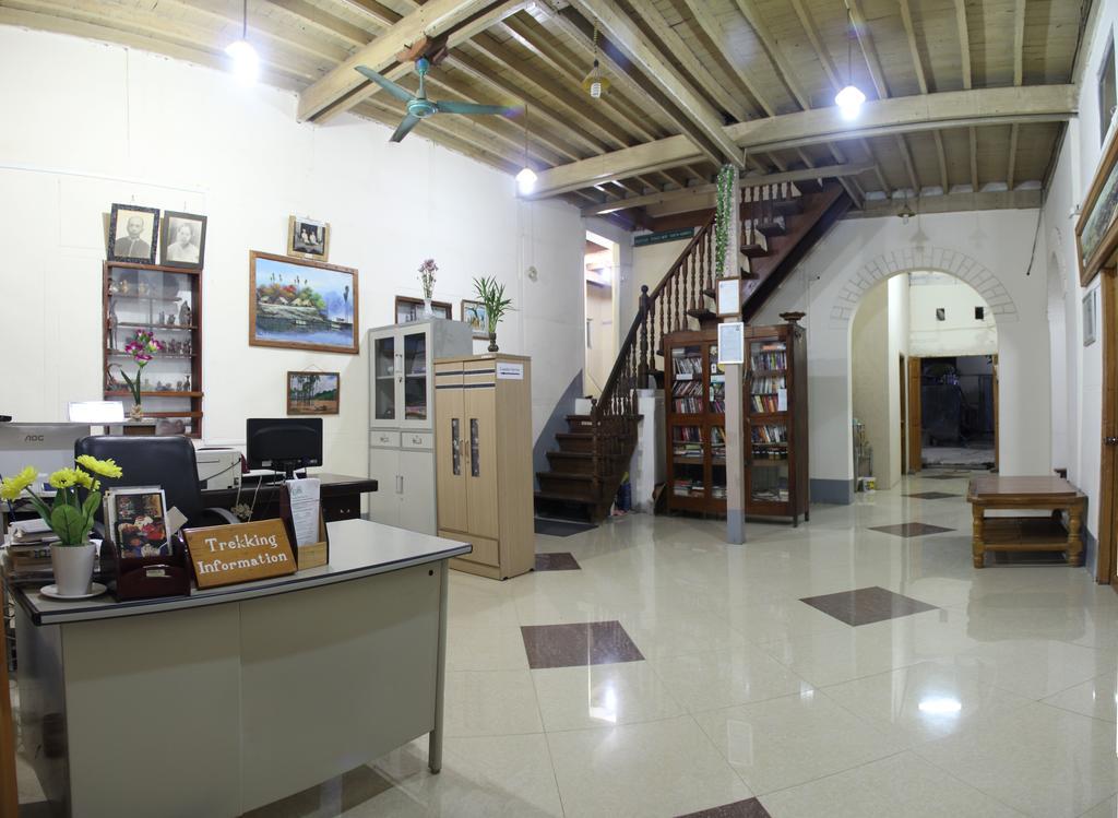 Mr. Charles Guest House Hsipaw Room photo