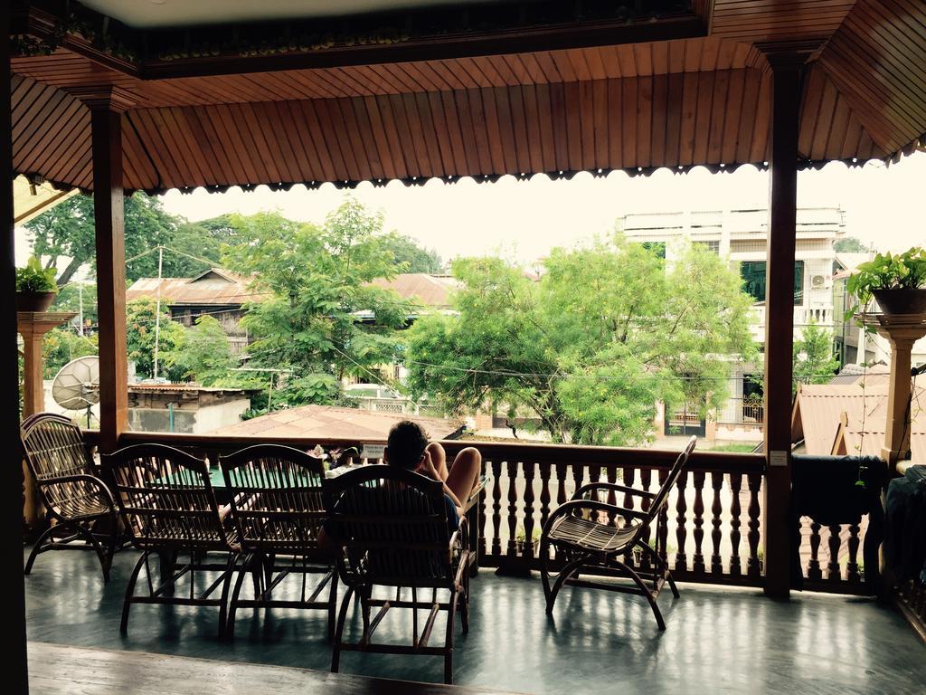 Mr. Charles Guest House Hsipaw Exterior photo