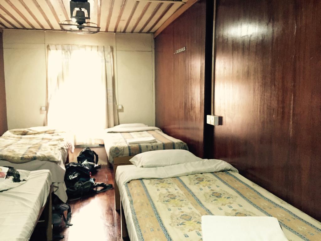 Mr. Charles Guest House Hsipaw Exterior photo